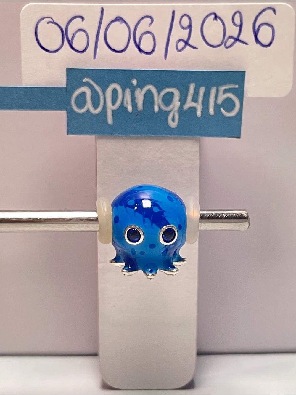 Pandora Ocean Bubbles & Waves Octopus charm - Picture 2 of 14